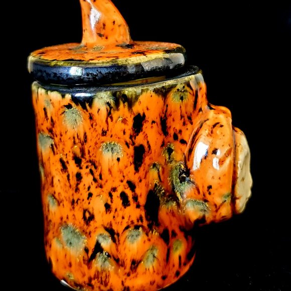 Handmade Small Ceramic Stash Jar with Face, Speckled Carmel Brown - Picture 4 of 11